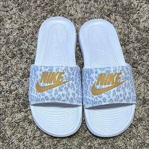 Nike White and Gold Patterned Slides